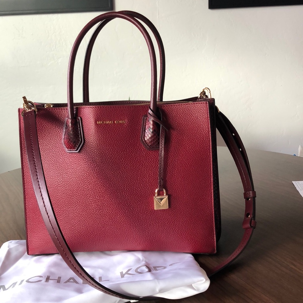 Michael Kors Mercer Accordian Tote